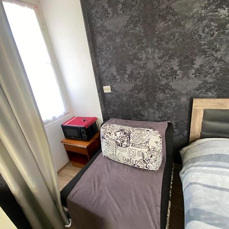 Family Apartment In Avlabari Tbilisi Luaran gambar
