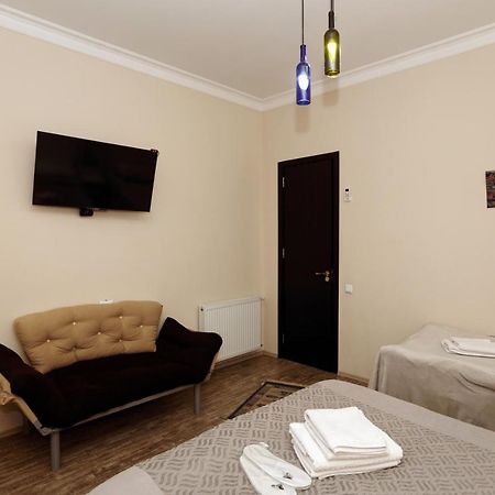 Family Apartment In Avlabari Tbilisi Luaran gambar