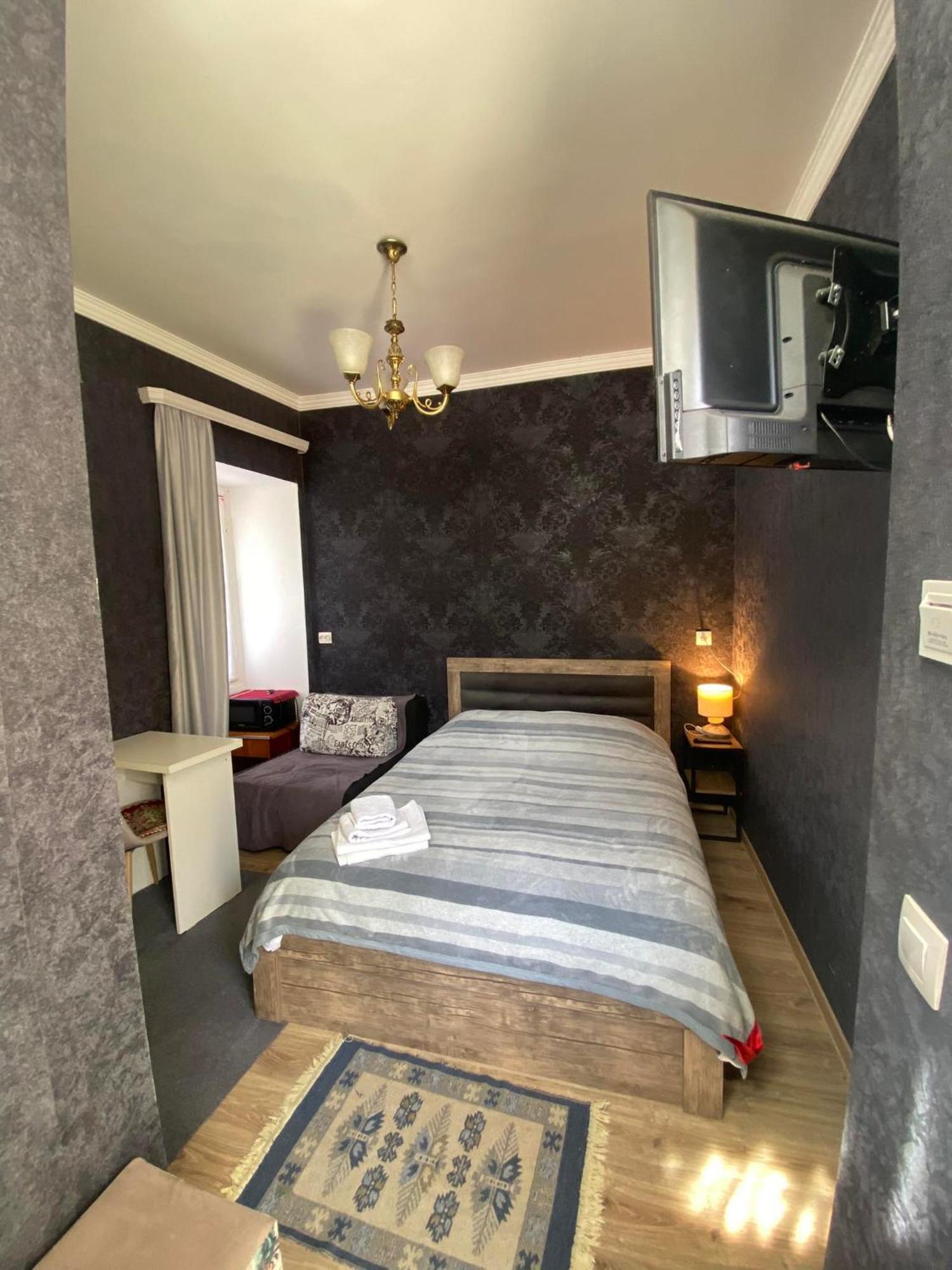 Family Apartment In Avlabari Tbilisi Luaran gambar