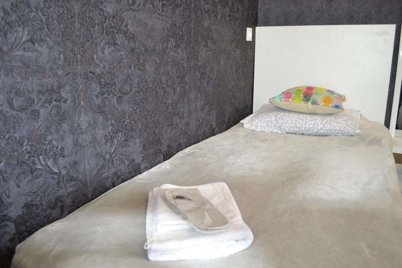 Family Apartment In Avlabari Tbilisi Luaran gambar