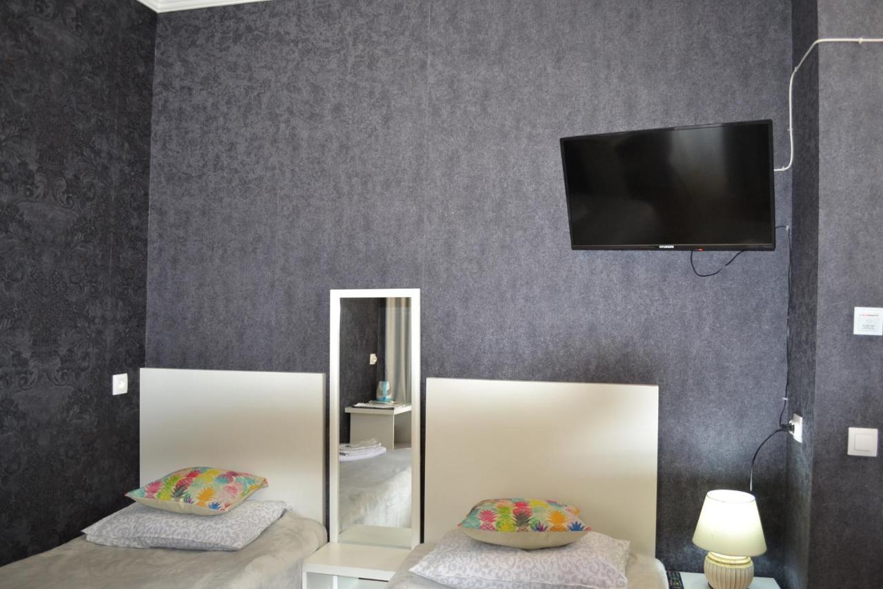 Family Apartment In Avlabari Tbilisi Luaran gambar