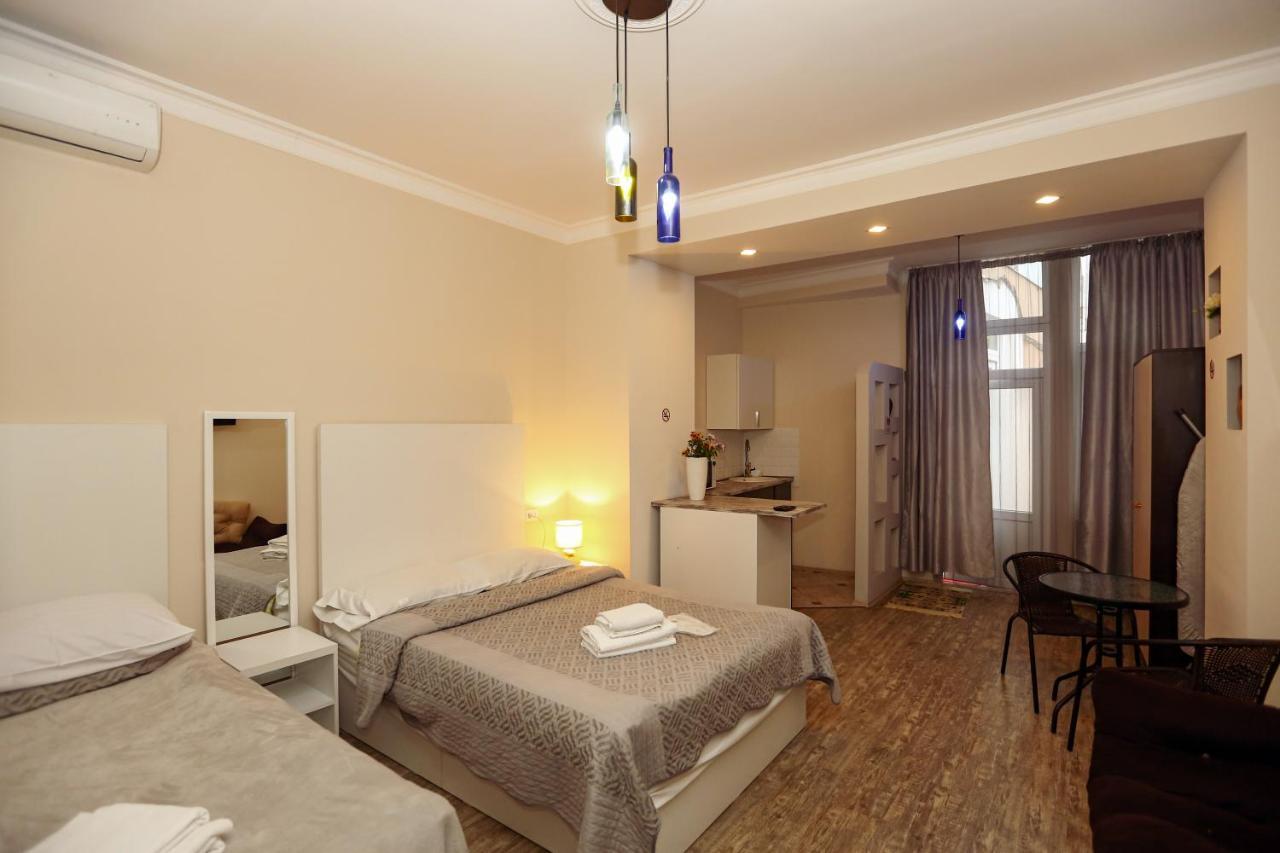 Family Apartment In Avlabari Tbilisi Luaran gambar