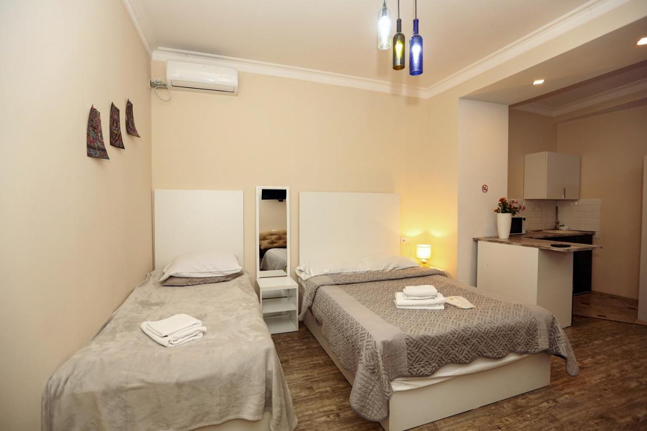 Family Apartment In Avlabari Tbilisi Luaran gambar