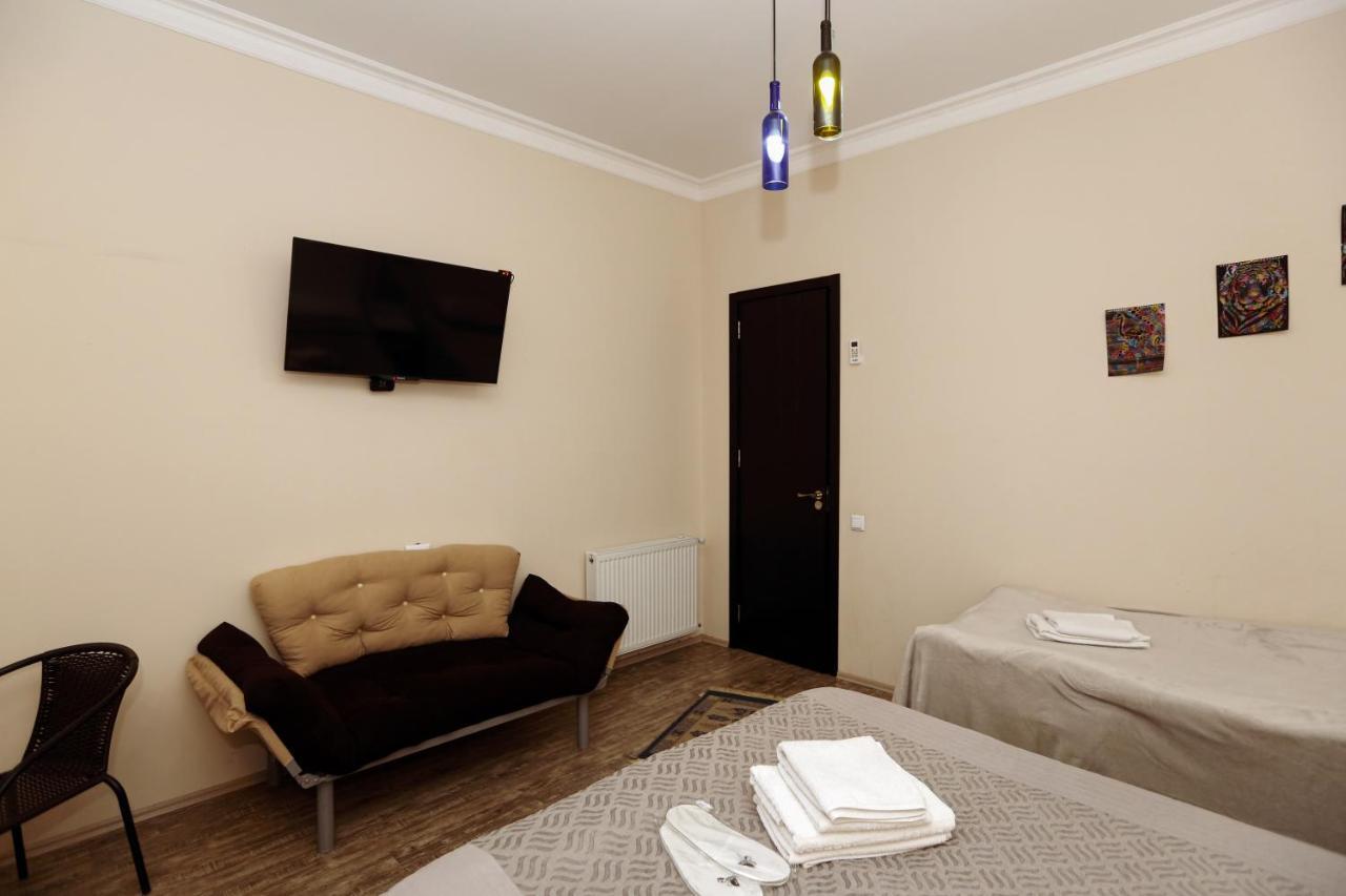 Family Apartment In Avlabari Tbilisi Luaran gambar
